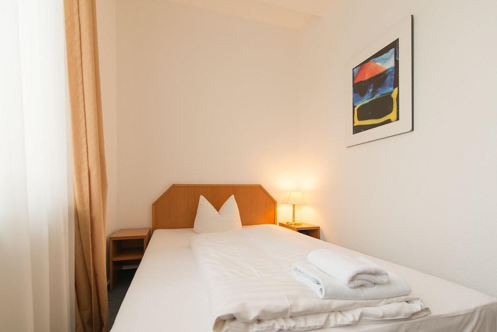 Goethe Hotel Messe By Trip Inn Frankfurt am Main Exteriör bild