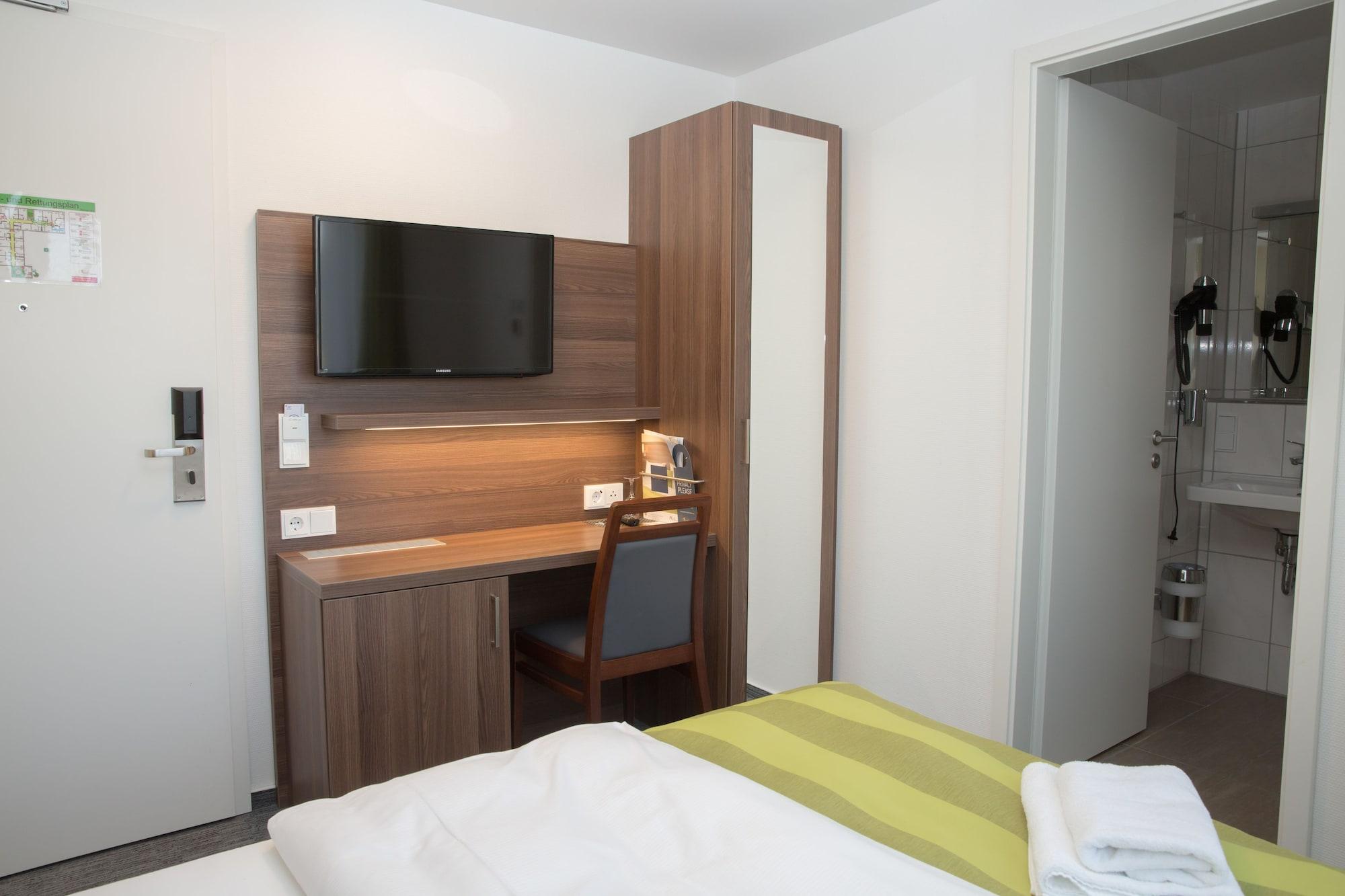 Goethe Hotel Messe By Trip Inn Frankfurt am Main Exteriör bild