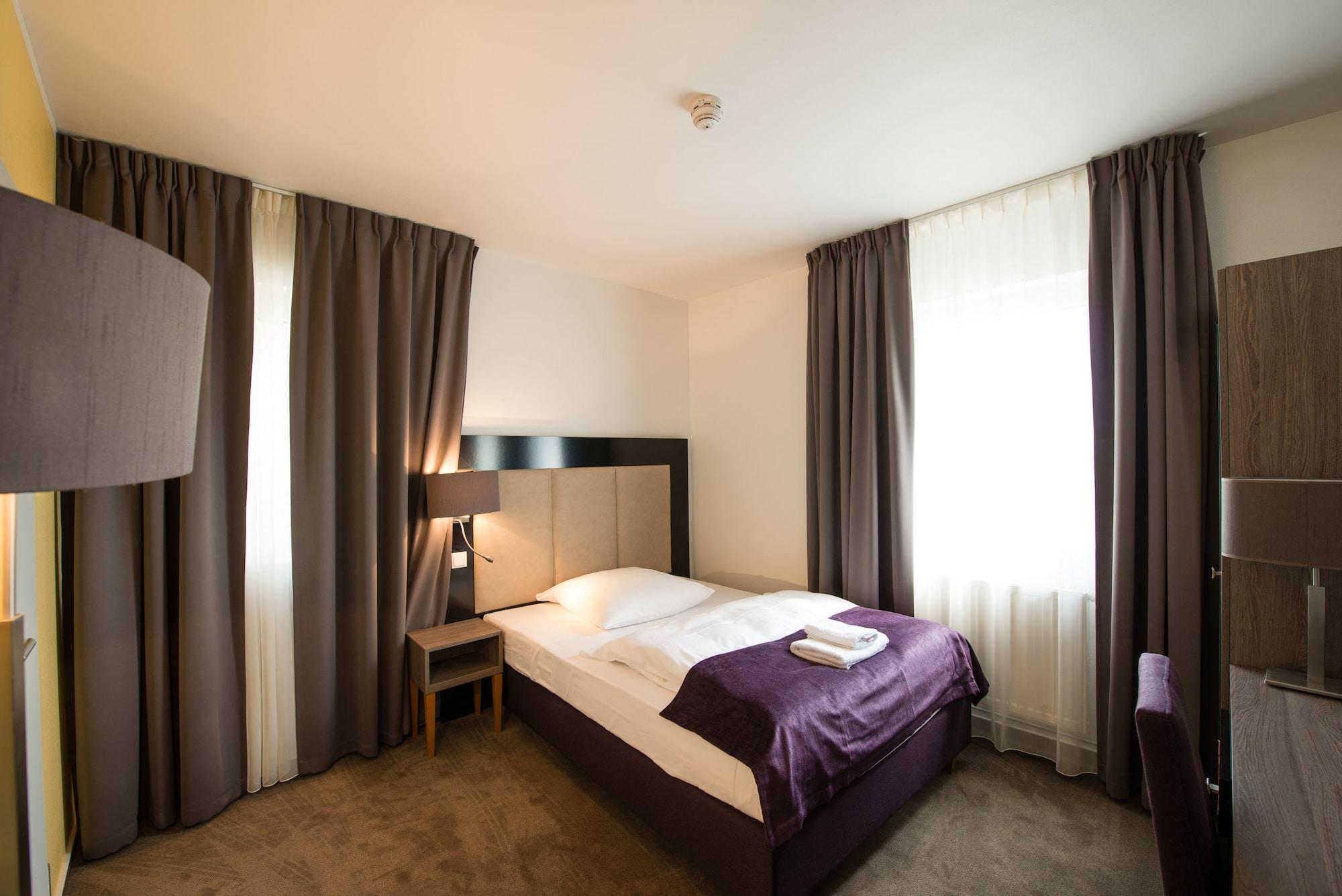 Goethe Hotel Messe By Trip Inn Frankfurt am Main Exteriör bild