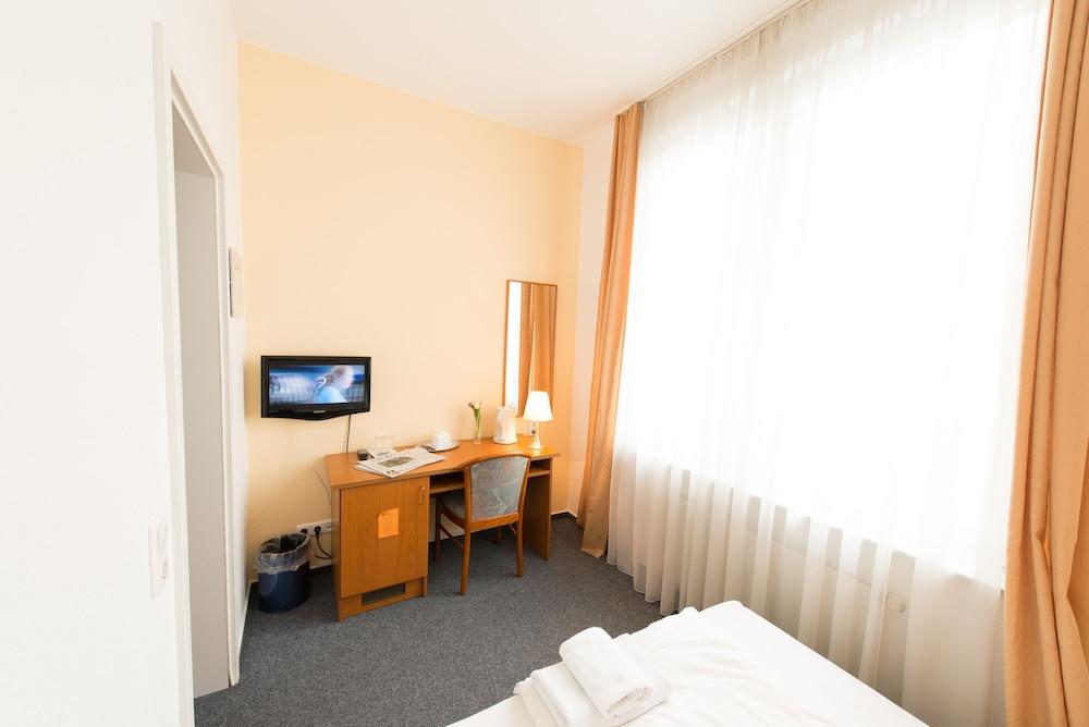 Goethe Hotel Messe By Trip Inn Frankfurt am Main Exteriör bild