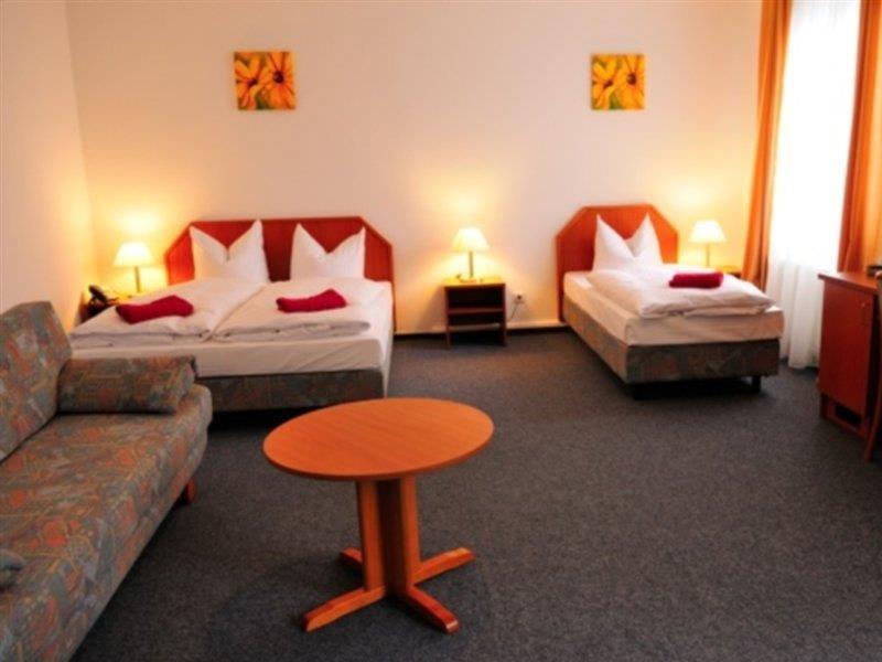 Goethe Hotel Messe By Trip Inn Frankfurt am Main Exteriör bild